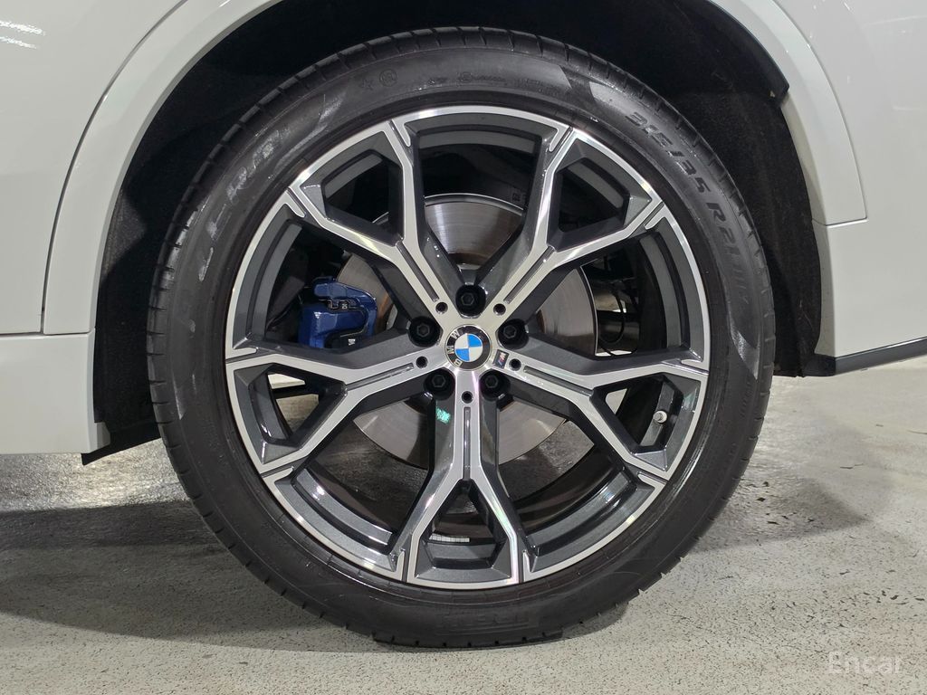 BMW X5 xDrive 40i M Sport — Фотографии автомобиля 5