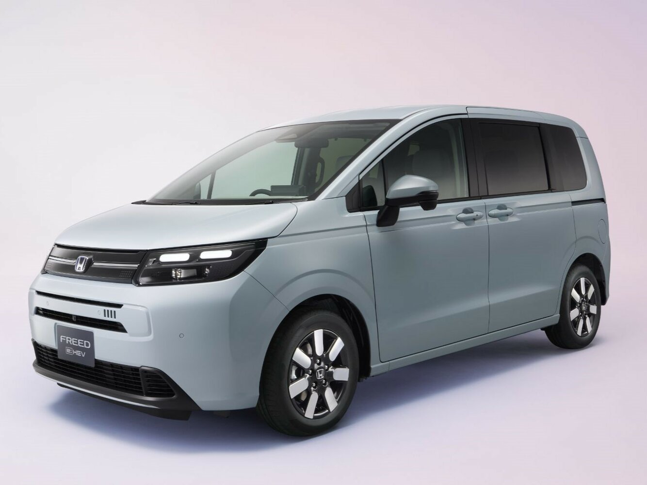 Honda Freed EX — Фотографии комплектации 1