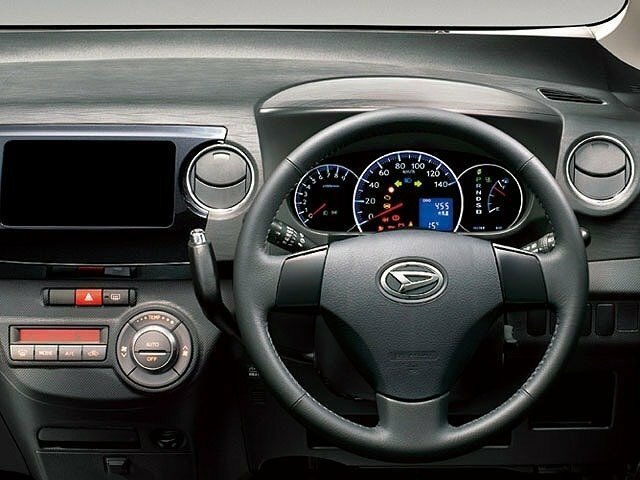 Daihatsu Tanto Exe RS — Фотографии комплектации 3