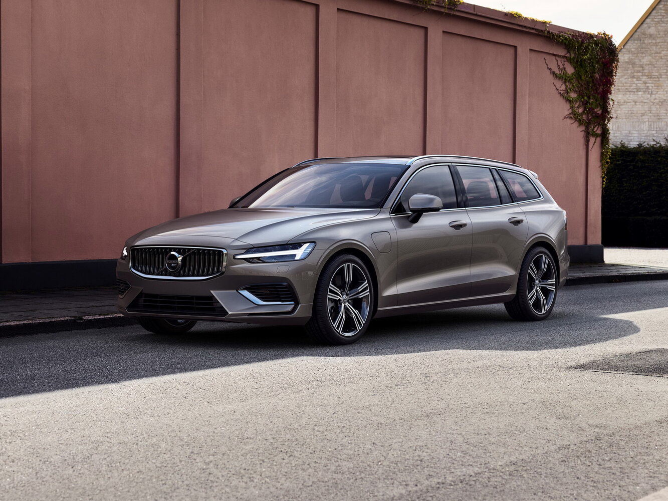 Volvo V60 B4 — Фотографии комплектации 1