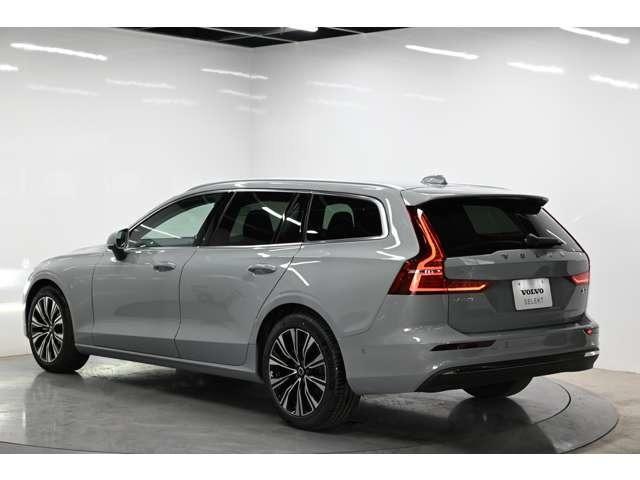 Volvo V60 B4 — Фотографии автомобиля 14