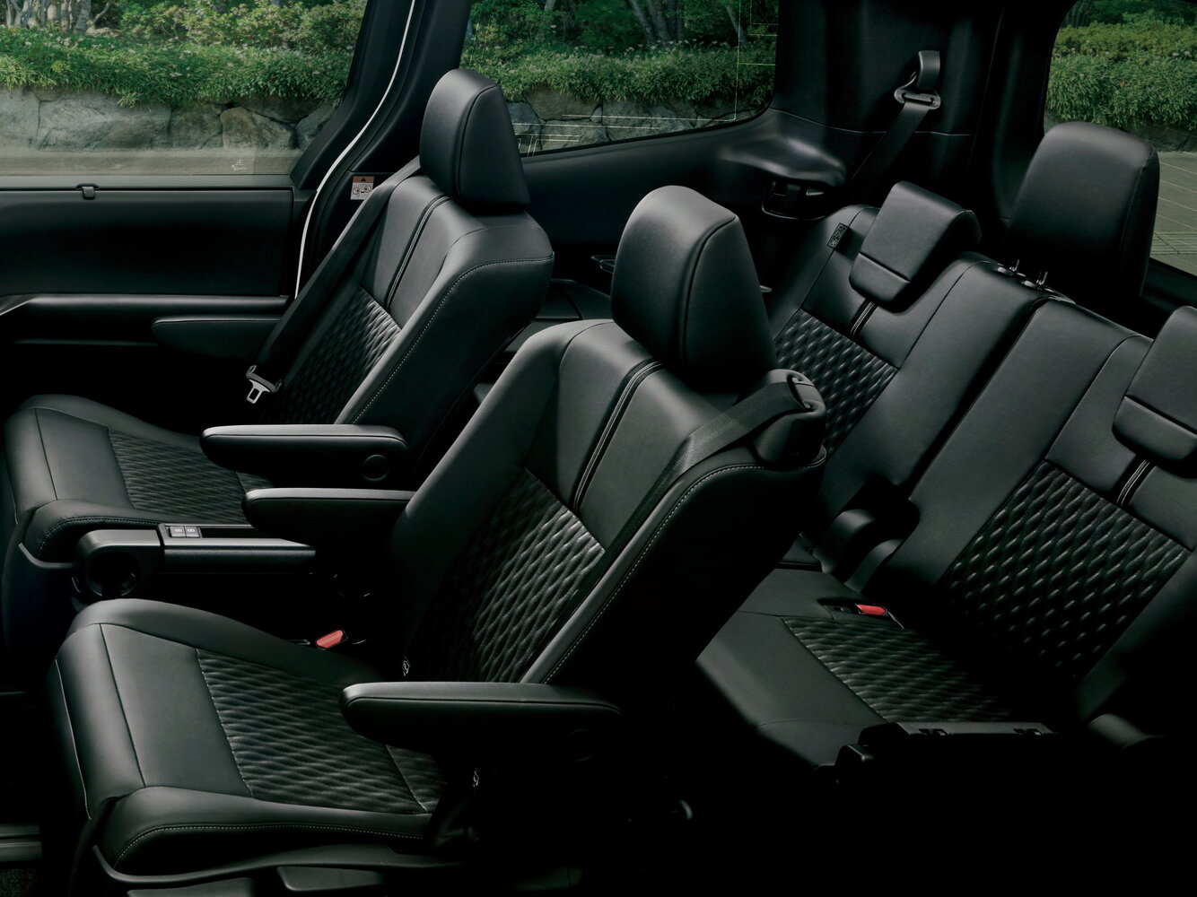 Toyota Noah S−Z — Фотографии комплектации 9