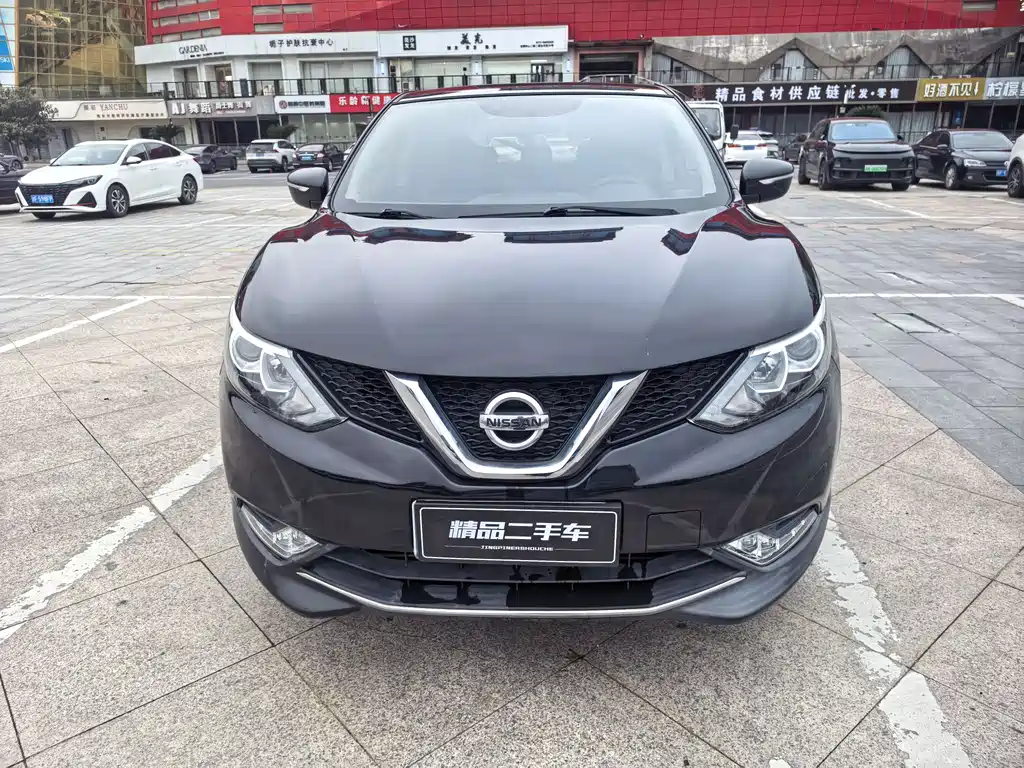 Nissan Qashqai 2017 2.0L CVT Elite V — Фотографии автомобиля 2