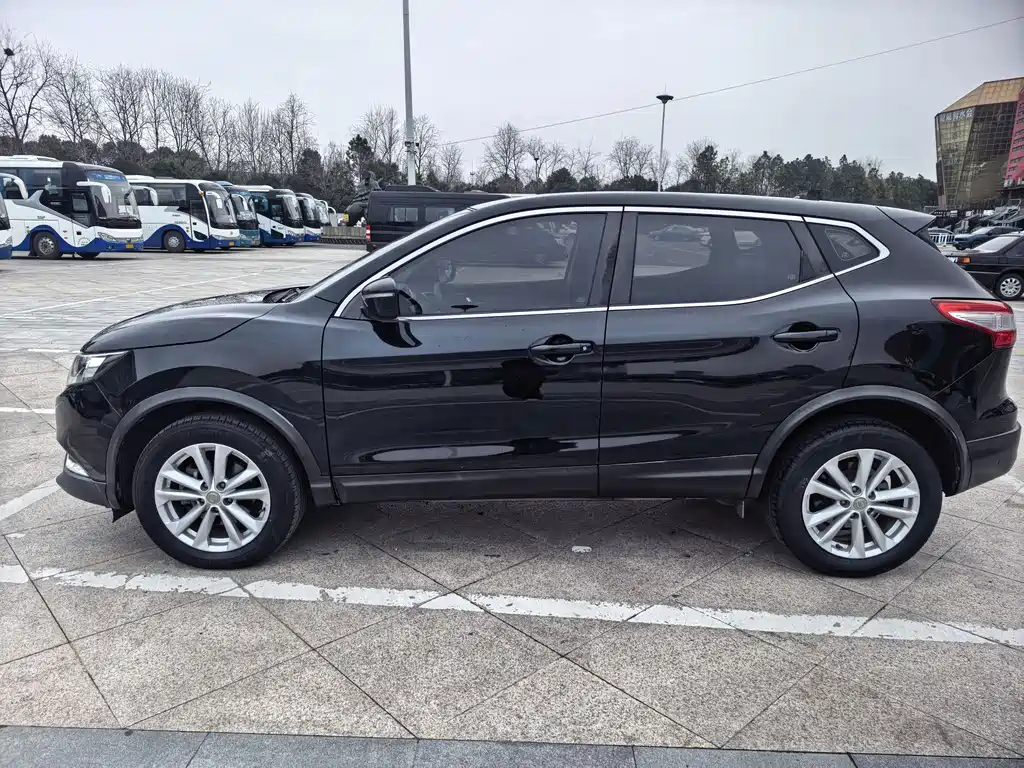 Nissan Qashqai 2017 2.0L CVT Elite V — Фотографии автомобиля 4