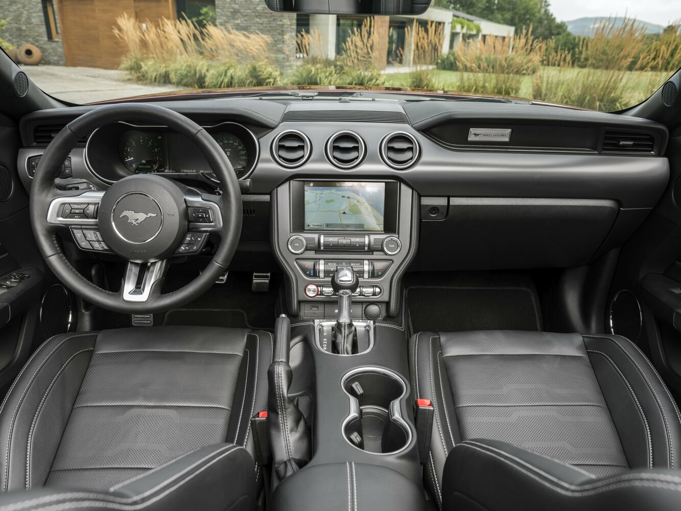 Ford Mustang 2017 2.3T — Фотографии комплектации 10